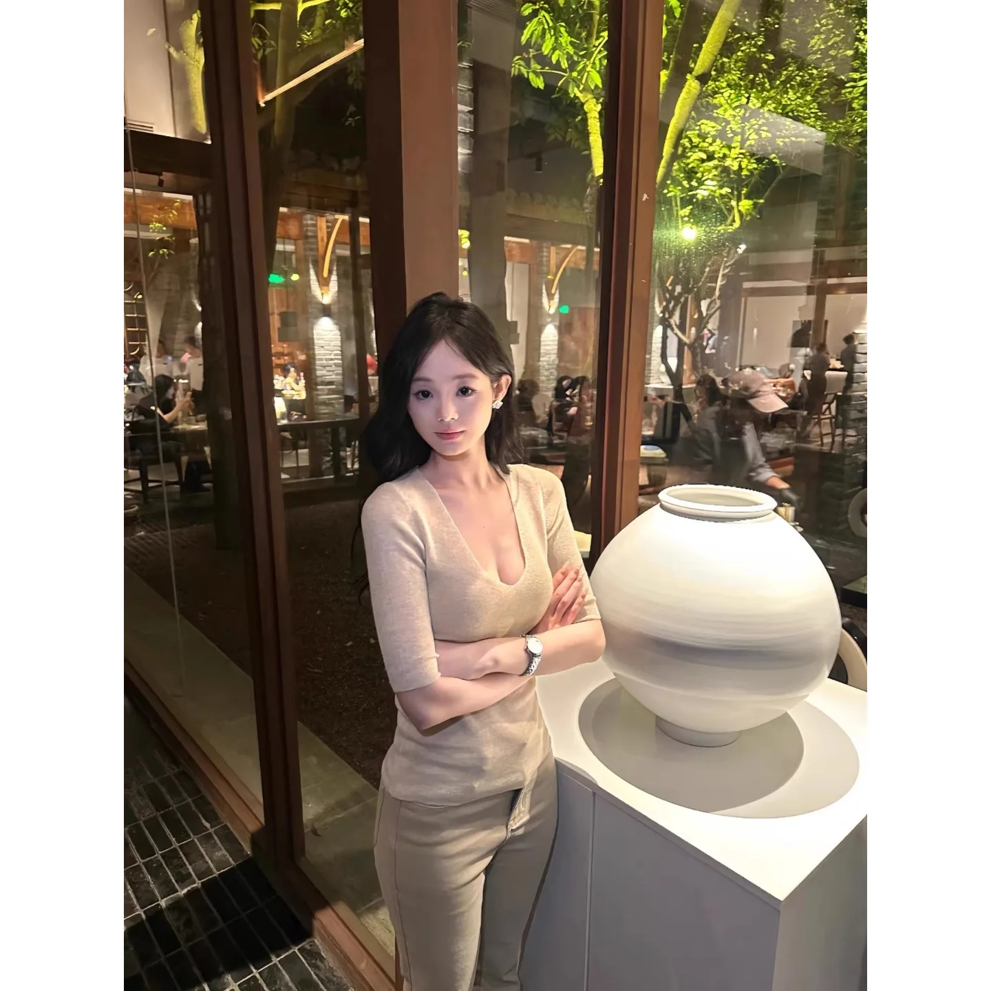 Korean Style V-Neck 5/4 Sleeve Knitted Sweater Women Summer Design Slimming Waist Beautiful Top Polyester Fiber Knittedwear
Korean Style V-Neck 5/4 Sleeve Knitted Sweater Women Summer Design Slimming Waist Beautiful Top Polyester Fiber Knittedwear