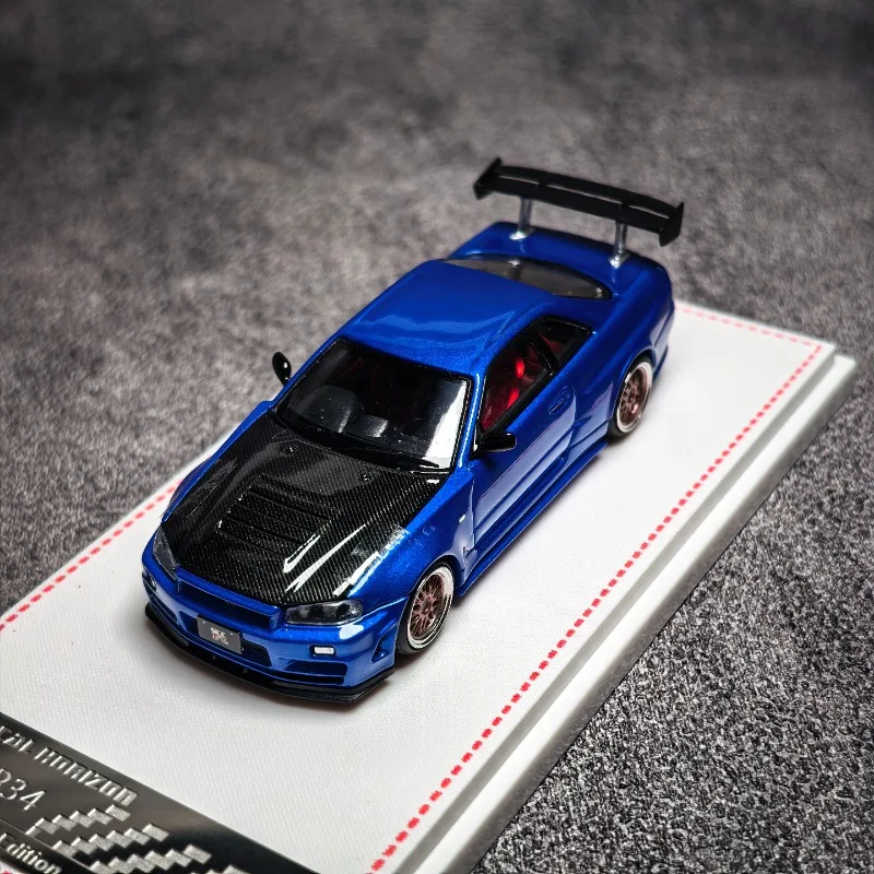 FH 1:64 Nissan Skyline GTR R34 Z-Tune die-cast simulation alloy car model, Boys' toy, adult collectible ornament.
FH 1:64 Nissan Skyline GTR R34 Z-Tune die-cast simulation alloy car model, Boys' toy, adult collectible ornament.