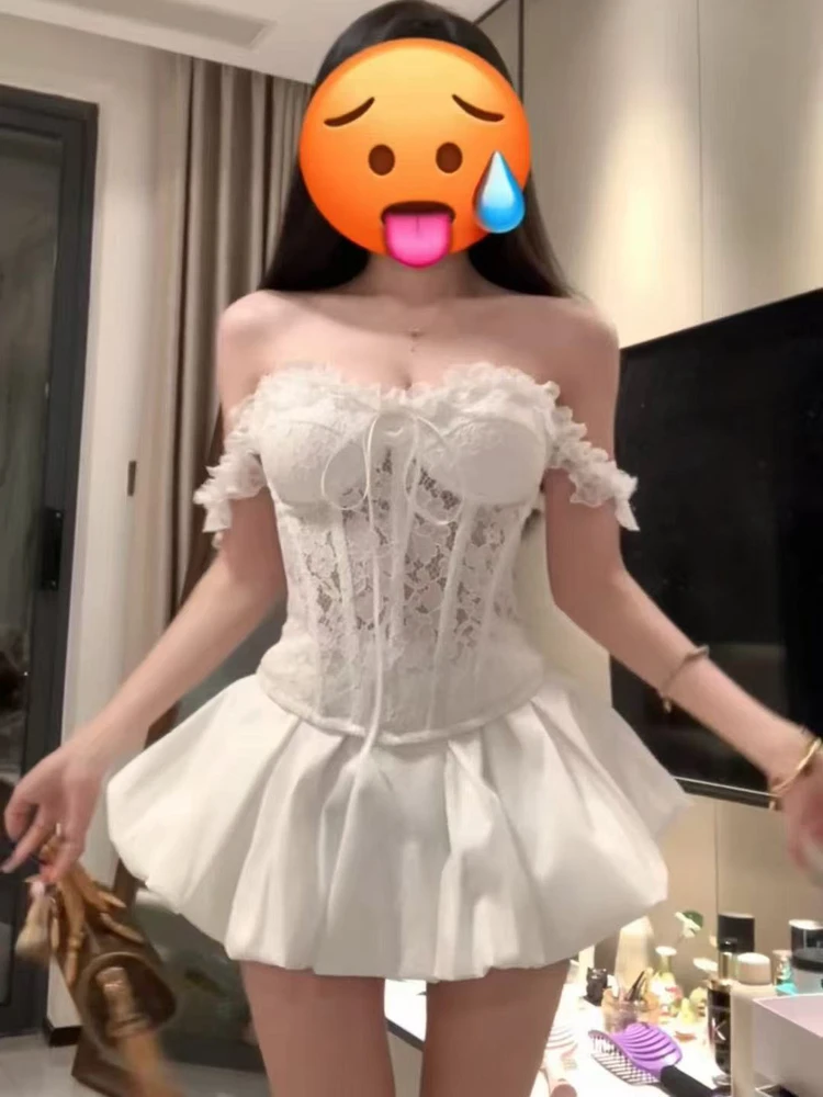 Pure Desire Sexy Lace One Shoulder Tube Top Women Early Spring New High Waist Puffy Short Skirt Set Fashionable Outerwear
Pure Desire Sexy Lace One Shoulder Tube Top Women Early Spring New High Waist Puffy Short Skirt Set Fashionable Outerwear