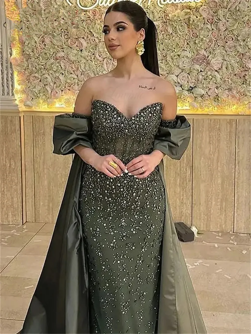 Vintage Green Mermaid Arabic Evening Dress Custom Made Sequins Beaded Long Prom Dresses With Cape Sleeves Formal Party Gowns
Vintage Green Mermaid Arabic Evening Dress Custom Made Sequins Beaded Long Prom Dresses With Cape Sleeves Formal Party Gowns