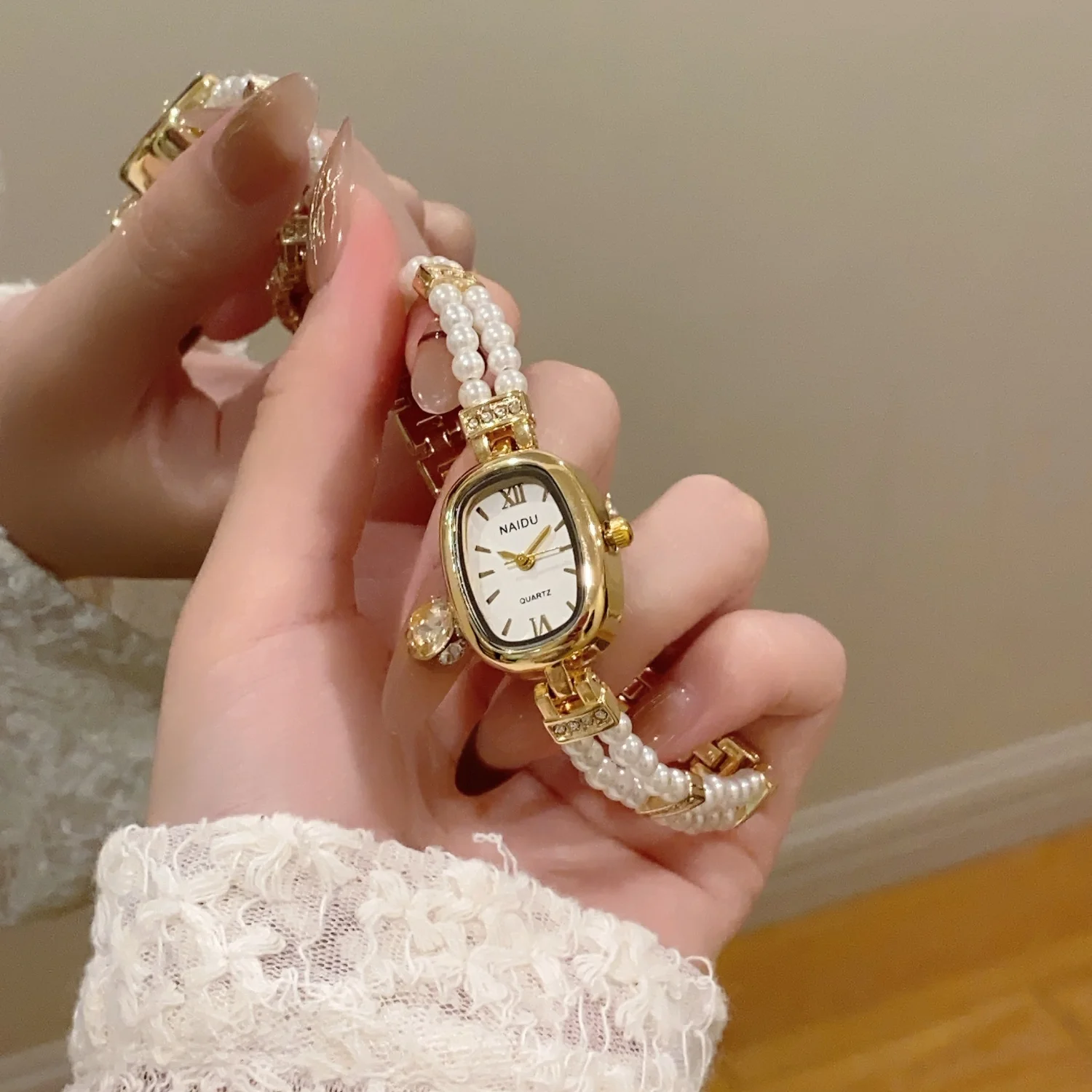 Роскошные кварцевые часы с жемчужным браслетом в богемном элегантном стиле, женские модные наручные часы, Relojes Para Mujer
Роскошные кварцевые часы с жемчужным браслетом в богемном элегантном стиле, женские модные наручные часы, Relojes Para Mujer