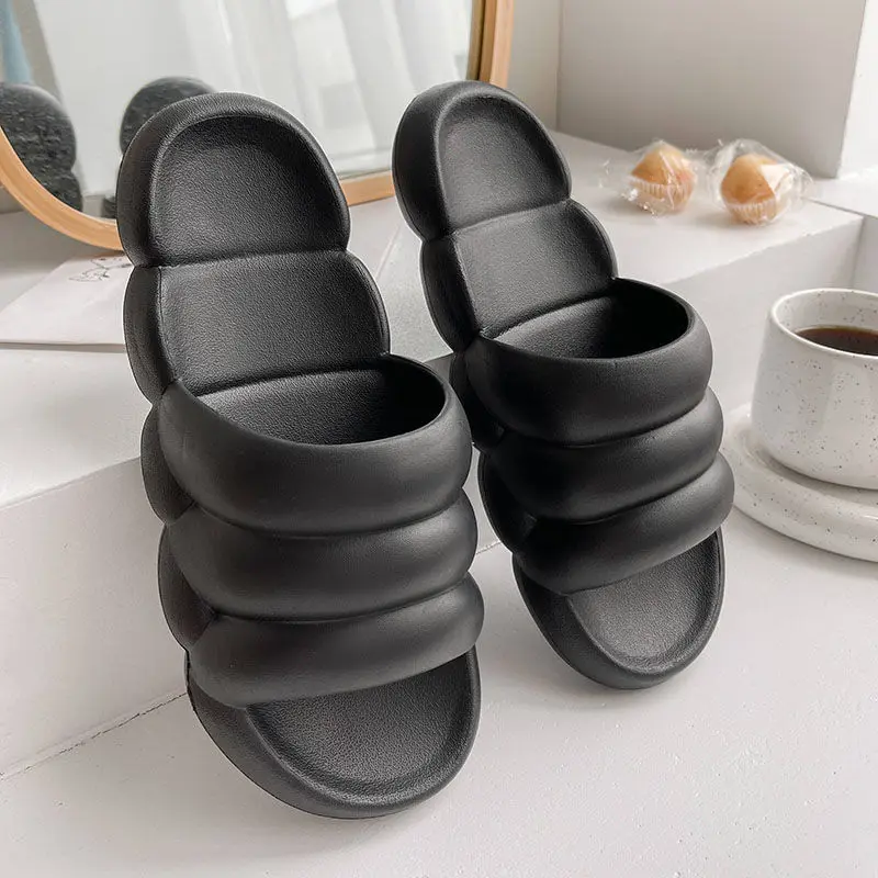 New slippers women's home summer out wear male couples cute thick-bottomed sandals
New slippers women's home summer out wear male couples cute thick-bottomed sandals