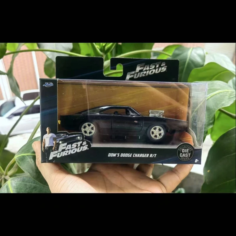 Классическая модель Jada Fast and Furious, 1:32, легкосплавное автомобильное зарядное устройство DODGE R:T, металлическая литая под давлением коллекция автомобилей, игрушка для детей, подарок
Классическая модель Jada Fast and Furious, 1:32, легкосплавное автомобильное зарядное устройство DODGE R:T, металлическая литая под давлением коллекция автомобилей, игрушка для детей, подарок