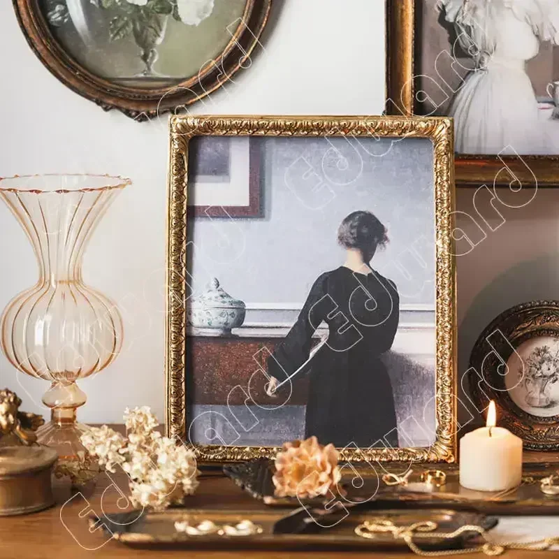 Picture Frame HomeDecor Retro Style Photo Frames Romantic Style Decoration Frame Classic Design Picture Frame European Household
Picture Frame HomeDecor Retro Style Photo Frames Romantic Style Decoration Frame Classic Design Picture Frame European Household