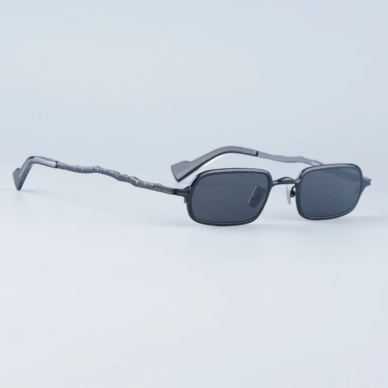Z18 Small Square Alloy Sunglasses UV400 Designer Germany Brand Ladies and Men High Street Handmade Eyeglasses with Case
Z18 Small Square Alloy Sunglasses UV400 Designer Germany Brand Ladies and Men High Street Handmade Eyeglasses with Case