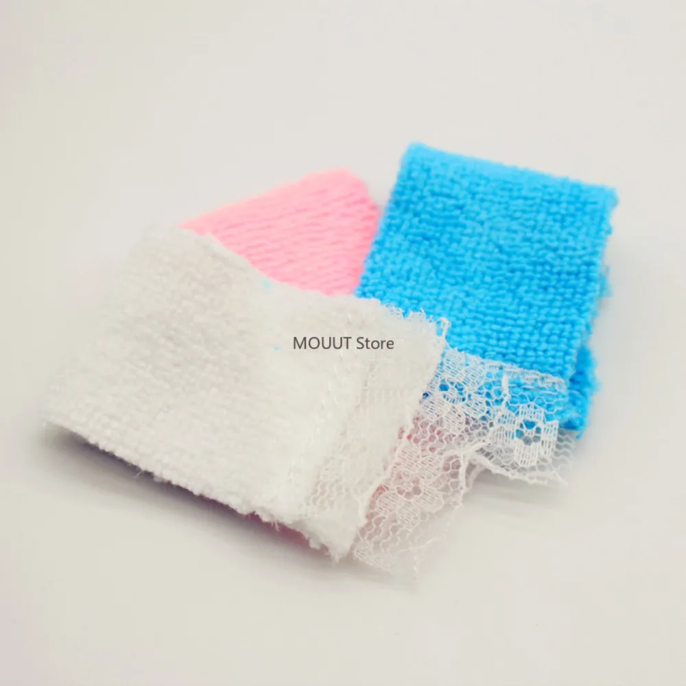 Miniature lace bath towel Dollhouse Simulation Miniatures bathroom and washroom decoration model
Miniature lace bath towel Dollhouse Simulation Miniatures bathroom and washroom decoration model