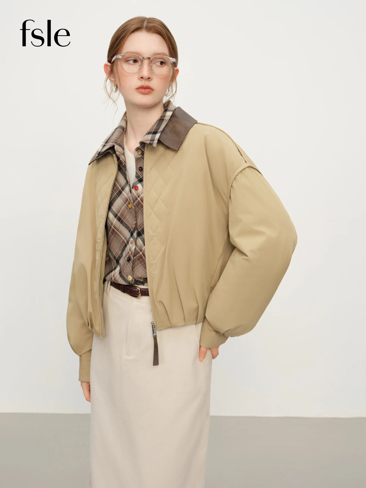 FSLE Barn Style Lightweight Padded Jacket Women's 2025 Winter Vintage Academic Plaid Panel Short Coat Retro College Outerwear 
FSLE Barn Style Lightweight Padded Jacket Women's 2025 Winter Vintage Academic Plaid Panel Short Coat Retro College Outerwear