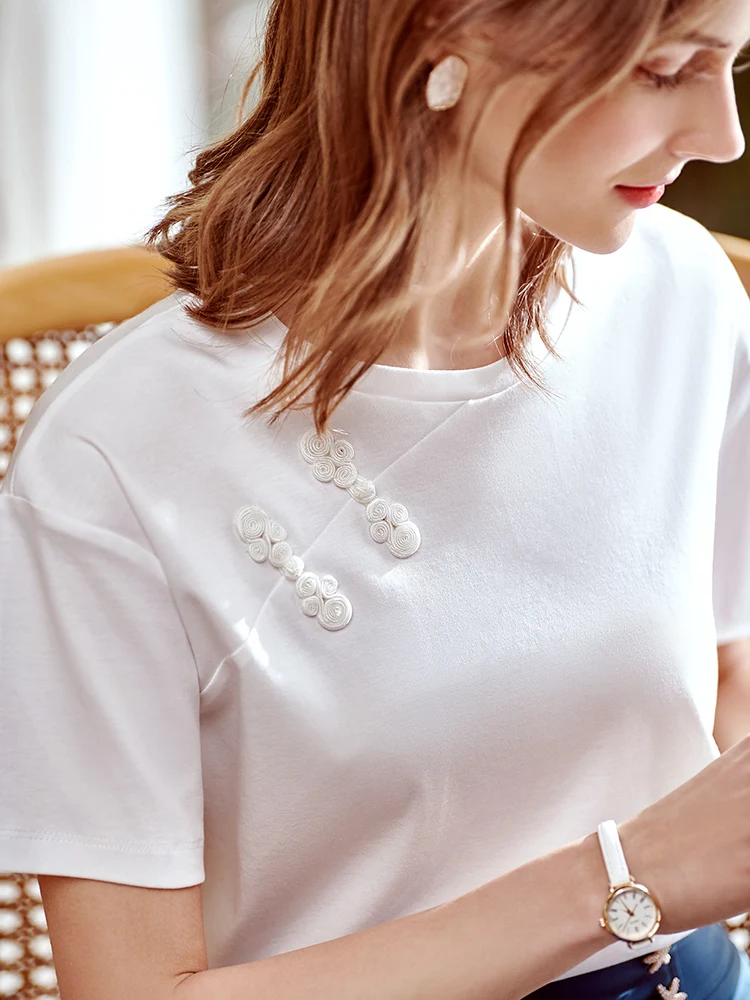 OLrain New Chinese Style Short Sleeve T-Shirt Women 2025 White Knitted O Neck Frog Closure Elegant Pullovers Tops O24XT39139
OLrain New Chinese Style Short Sleeve T-Shirt Women 2025 White Knitted O Neck Frog Closure Elegant Pullovers Tops O24XT39139