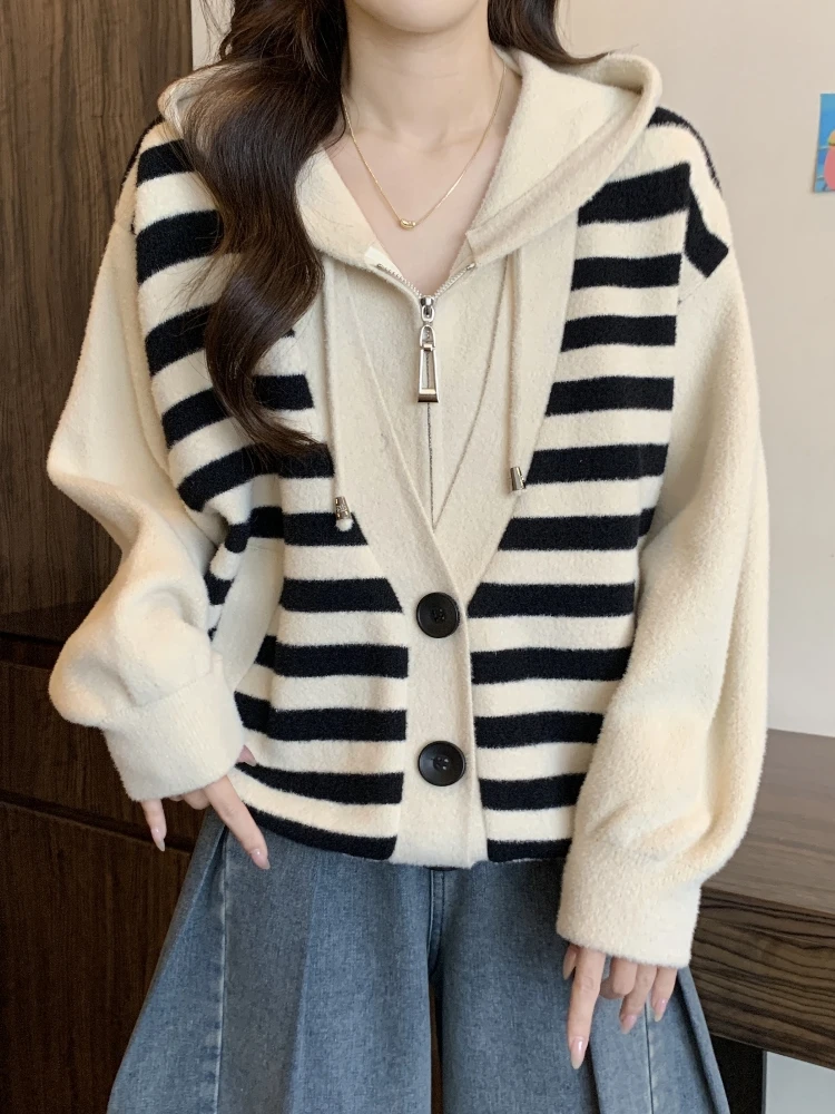 Korean Style Women's Hooded Knitted Sweater Jacket Striped Loose Cardigan Spring Autumn plus Size Fashion Comfortable Outerwear
Korean Style Women's Hooded Knitted Sweater Jacket Striped Loose Cardigan Spring Autumn plus Size Fashion Comfortable Outerwear