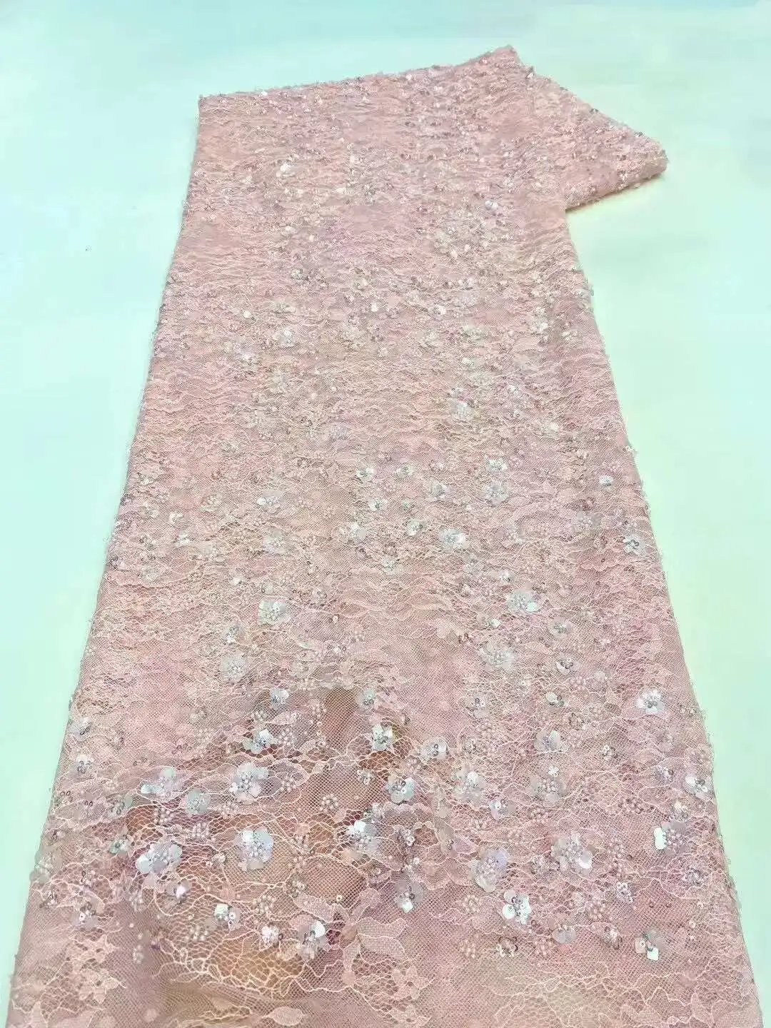 African Groom Luxury Beaded Tulle Lace Fabric 2025 Nigerian Handmade Heavy Sequins Pearls Lace Fabric Fro Bridal Wedding Dresses
African Groom Luxury Beaded Tulle Lace Fabric 2025 Nigerian Handmade Heavy Sequins Pearls Lace Fabric Fro Bridal Wedding Dresses