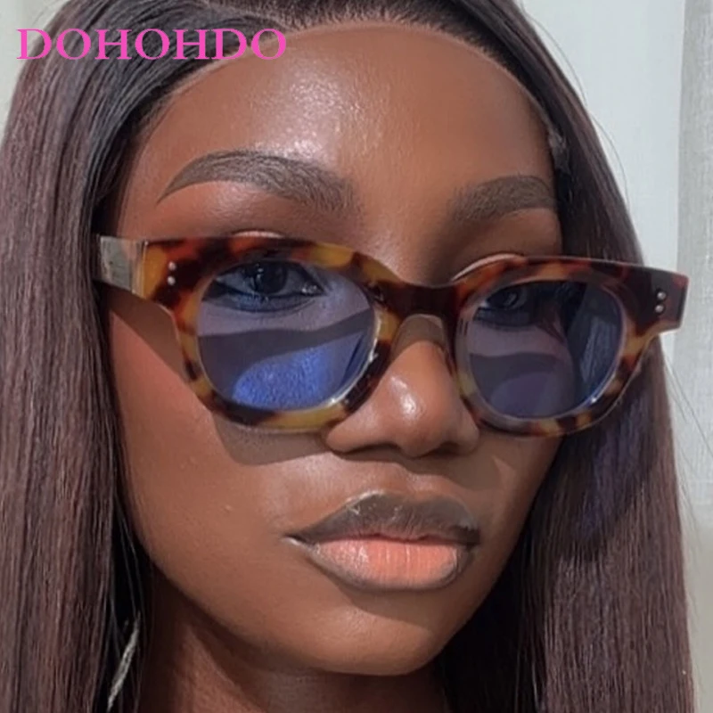 2025 Classic Rivet Vintage Brand Designer Circular Sunglasses Women For Men Fashion Popular Sun Glasses Outdoor Eyeglasses UV400
2025 Classic Rivet Vintage Brand Designer Circular Sunglasses Women For Men Fashion Popular Sun Glasses Outdoor Eyeglasses UV400