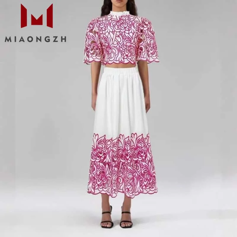 High Quality Summer Hollow Out Women's Fashion Two Piece Set Stand Collar Short Sleeve Tops + High Waist Elegant Skirt New 2025
High Quality Summer Hollow Out Women's Fashion Two Piece Set Stand Collar Short Sleeve Tops + High Waist Elegant Skirt New 2025