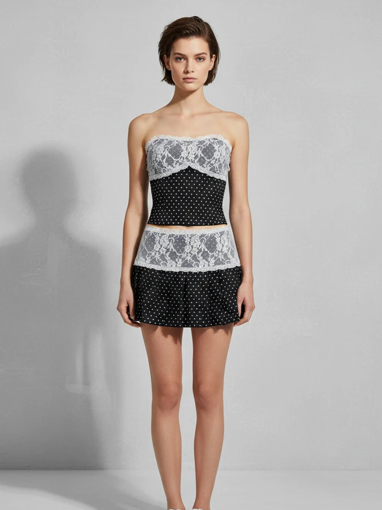 Sexy Lace Patchwork Mini Pleated Women Skirt Sets Strapless Off Shoulder Cropped Top Chic Suit Lady Beach Party Club Outfit 2026
Sexy Lace Patchwork Mini Pleated Women Skirt Sets Strapless Off Shoulder Cropped Top Chic Suit Lady Beach Party Club Outfit 2026