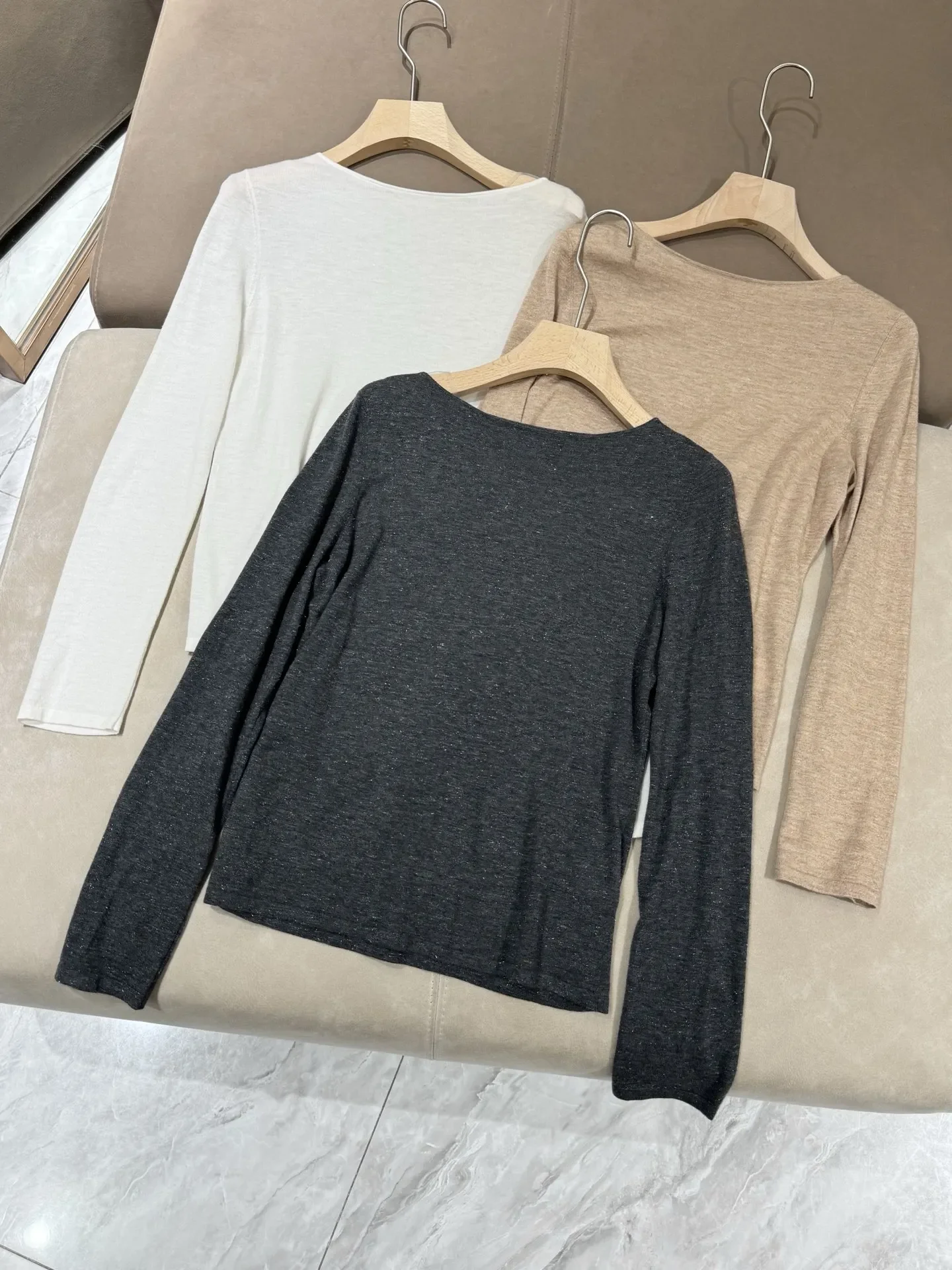 Autumn Women's Thin Knitted Pullover Round Neck Long Sleeve Solid Color Casual Female Sweater
Autumn Women's Thin Knitted Pullover Round Neck Long Sleeve Solid Color Casual Female Sweater