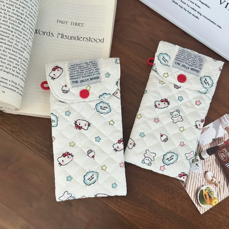 Hello Kitty Storage Bag Kawaii Cartoon Portable Versatile Fashion Glasses Portable Decoration Women Products Girl Gift Wholesale
Hello Kitty Storage Bag Kawaii Cartoon Portable Versatile Fashion Glasses Portable Decoration Women Products Girl Gift Wholesale