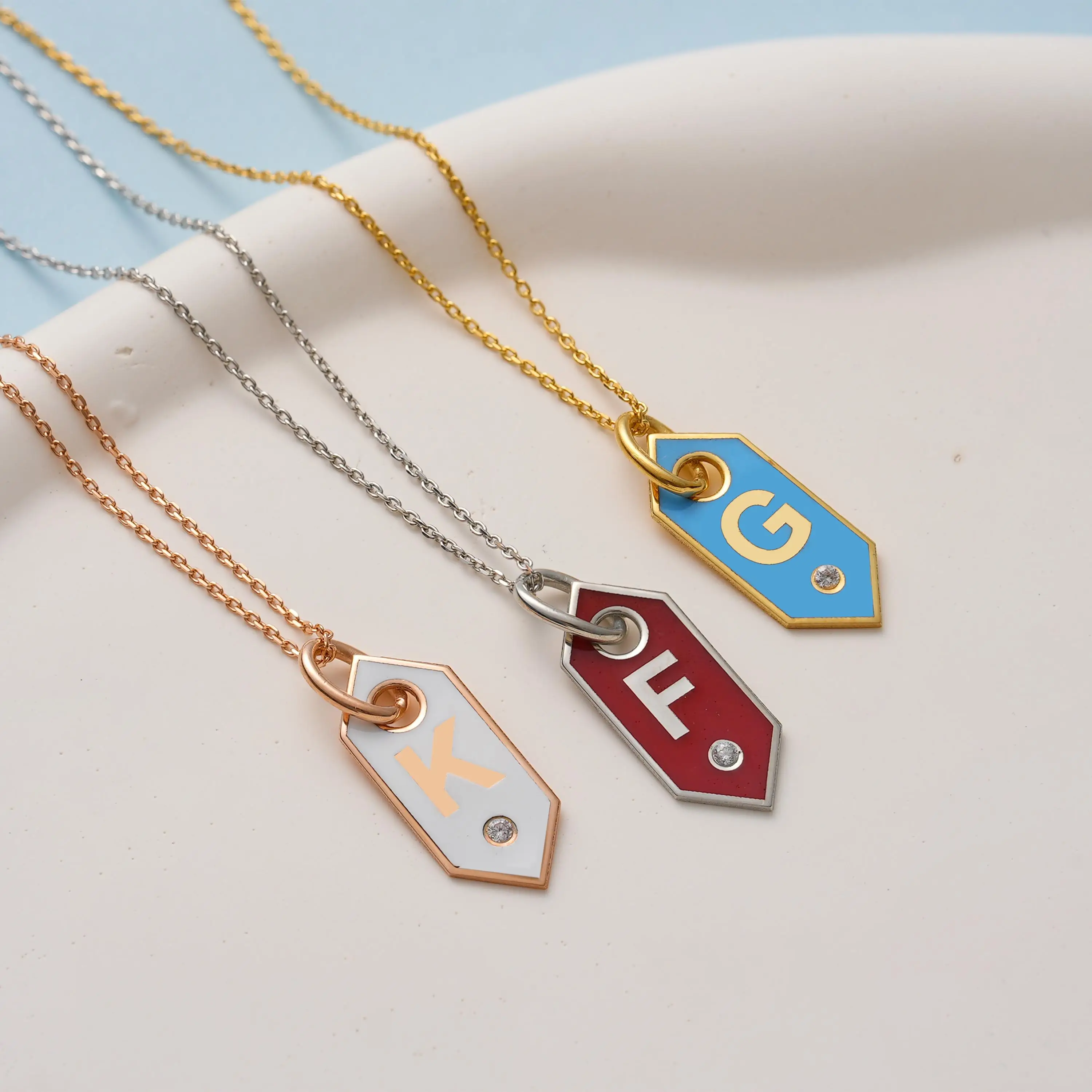 Эмалированный кулон с инициалами, золотой цветной подвес с буквами на заказ для нее, серебряное персонализированное ожерелье для женщин, ее, минимальные ювелирные изделия 
Эмалированный кулон с инициалами, золотой цветной подвес с буквами на заказ для нее, серебряное персонализированное ожерелье для женщин, ее, минимальные ювелирные изделия