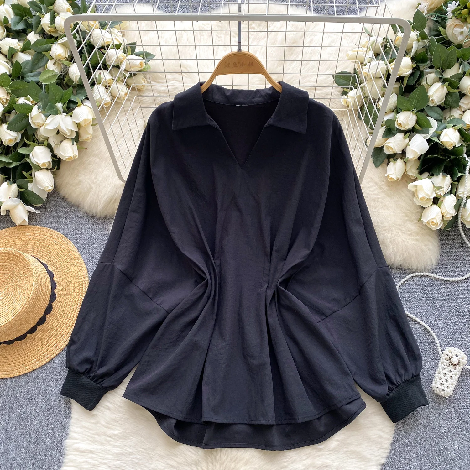 SuperAen Свободная рубашка с длинными рукавами и лацканами с рукавами «летучая мышь» для женщин, модные рубашки со складками на талии в европейском и американском стиле
SuperAen Свободная рубашка с длинными рукавами и лацканами с рукавами «летучая мышь» для женщин, модные рубашки со складками на талии в европейском и американском стиле