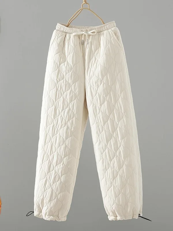 Новые зимние легкие стеганые хлопковые брюки для женщин, утепленные прямые брюки с наполнителем из пуха, верхняя одежда из полиэстеровой ткани
Новые зимние легкие стеганые хлопковые брюки для женщин, утепленные прямые брюки с наполнителем из пуха, верхняя одежда из полиэстеровой ткани