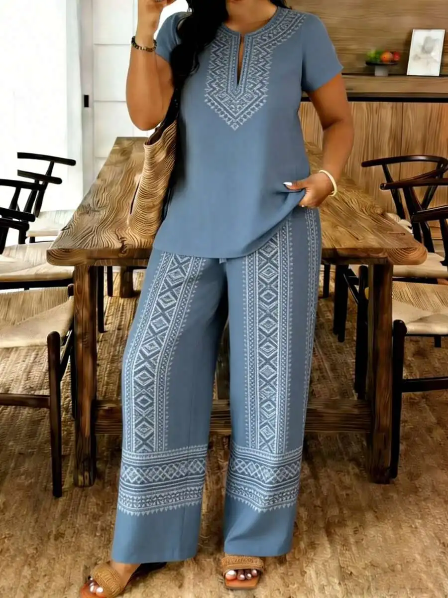 Plus Size Notch Neck Two Piece Set Women Geometric Diamond Print Woven Casual Vacation Outfit With Pockets
Plus Size Notch Neck Two Piece Set Women Geometric Diamond Print Woven Casual Vacation Outfit With Pockets