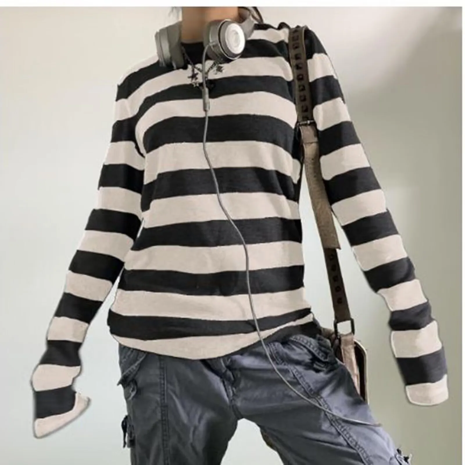 2025 Autumn New Loose Casual Striped Versatile Cotton Long Sleeve Top
2025 Autumn New Loose Casual Striped Versatile Cotton Long Sleeve Top