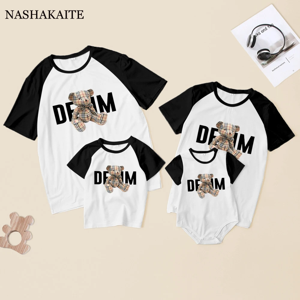 Mommy and Me T-shirt Kids Family Matching Outfits Mom Son Daughter bear letter Print Short sleeve T-shirt Summer family look
Mommy and Me T-shirt Kids Family Matching Outfits Mom Son Daughter bear letter Print Short sleeve T-shirt Summer family look