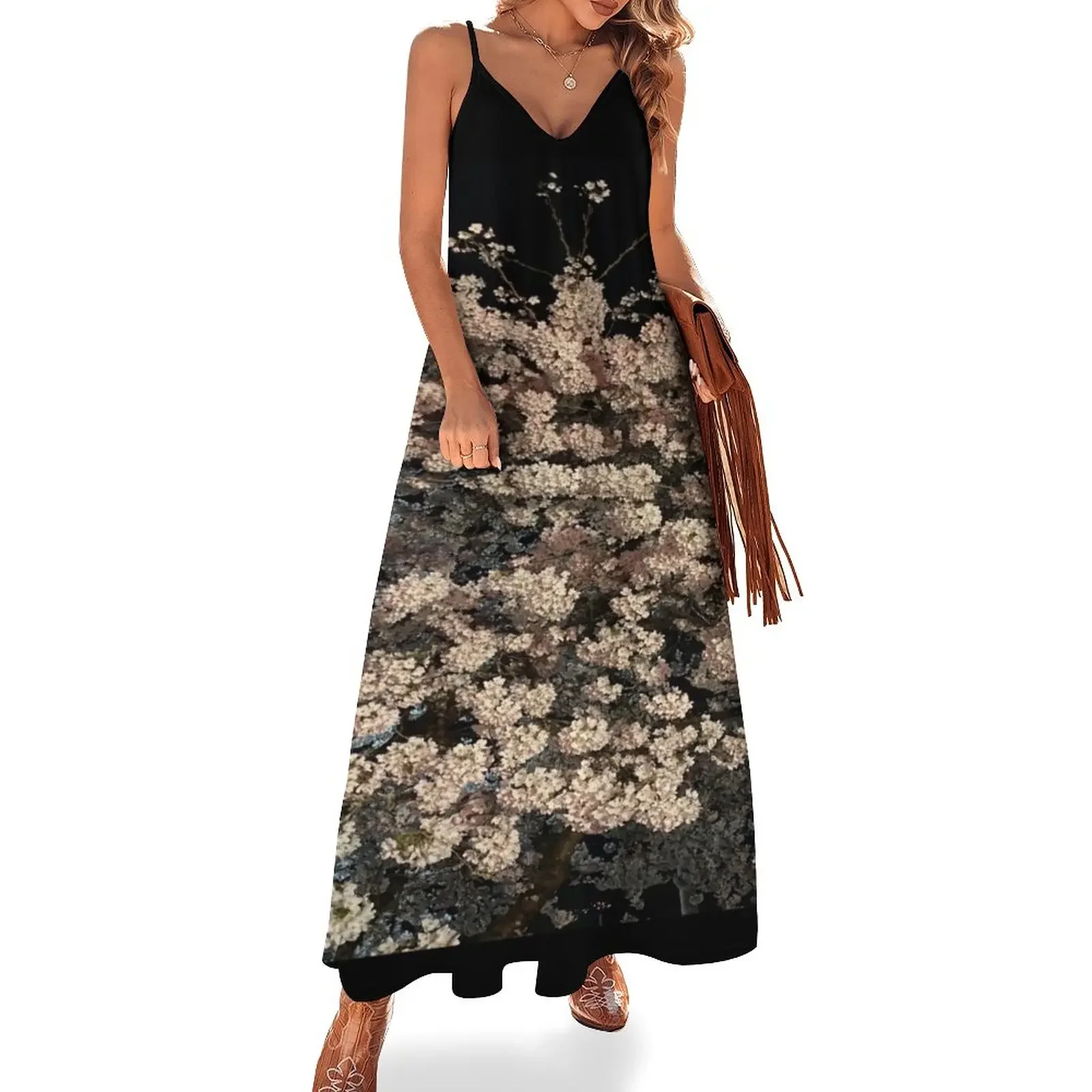 Under the night sky a Cherry Blossom in full bloom Sleeveless Dress women's fashion dresses Women's dresses dress summer clothes
Under the night sky a Cherry Blossom in full bloom Sleeveless Dress women's fashion dresses Women's dresses dress summer clothes