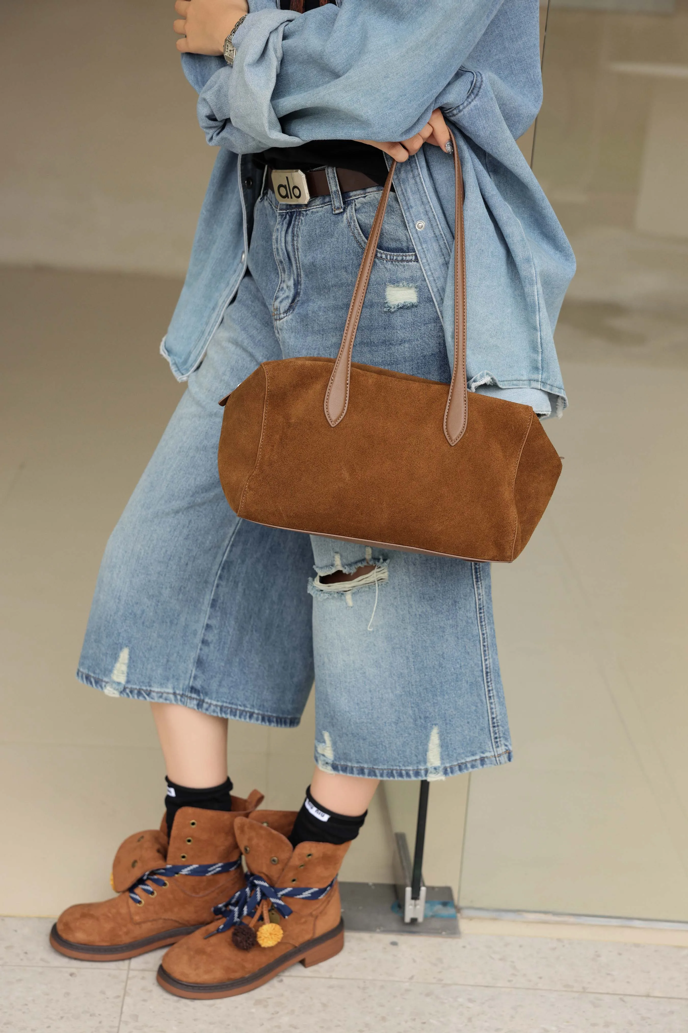 2026 New Lazy Style Suede Retro Pillow Underarm Bag for Women, Stylish Commute Handbag & Shoulder Bag
2026 New Lazy Style Suede Retro Pillow Underarm Bag for Women, Stylish Commute Handbag & Shoulder Bag