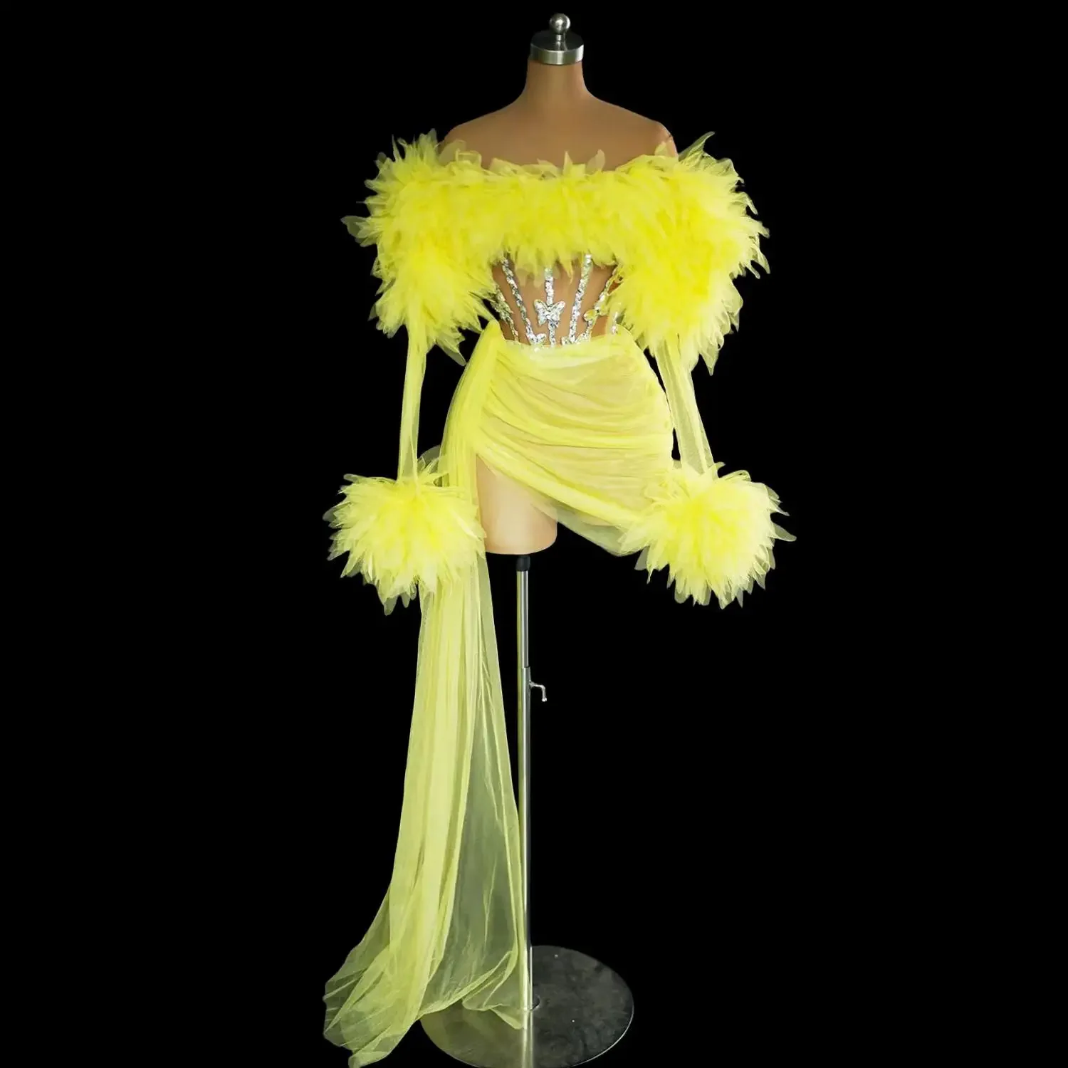 Sheer Sequins 2-Pieces Short Dress Gloves Long Tail Evening Celebrate Wedding Birthday Dress Women Photo Shoot Costume Xinshen
Sheer Sequins 2-Pieces Short Dress Gloves Long Tail Evening Celebrate Wedding Birthday Dress Women Photo Shoot Costume Xinshen