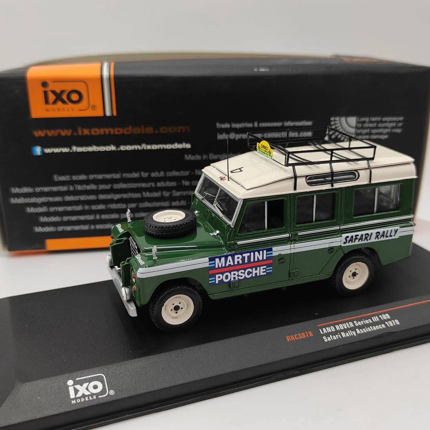 Diecast IXO 1/43 Scale LAND ROVERIII Porsche Logistics Vehicle Martini Painted Alloy Car Model Collectible Toy Souvenir Display
Diecast IXO 1/43 Scale LAND ROVERIII Porsche Logistics Vehicle Martini Painted Alloy Car Model Collectible Toy Souvenir Display