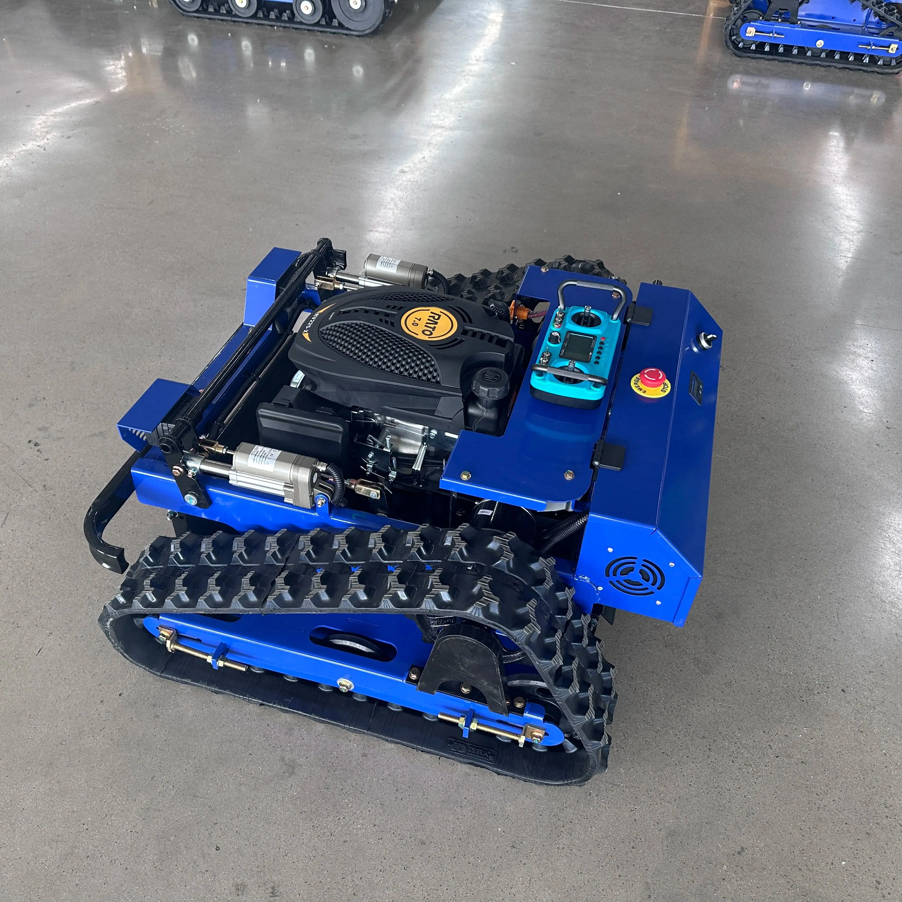 Customized Petrol Lawn Mower RC Slope Lawn Mower Tracked All Terrain Remote Control Robot Weed Mowing Machine
Customized Petrol Lawn Mower RC Slope Lawn Mower Tracked All Terrain Remote Control Robot Weed Mowing Machine