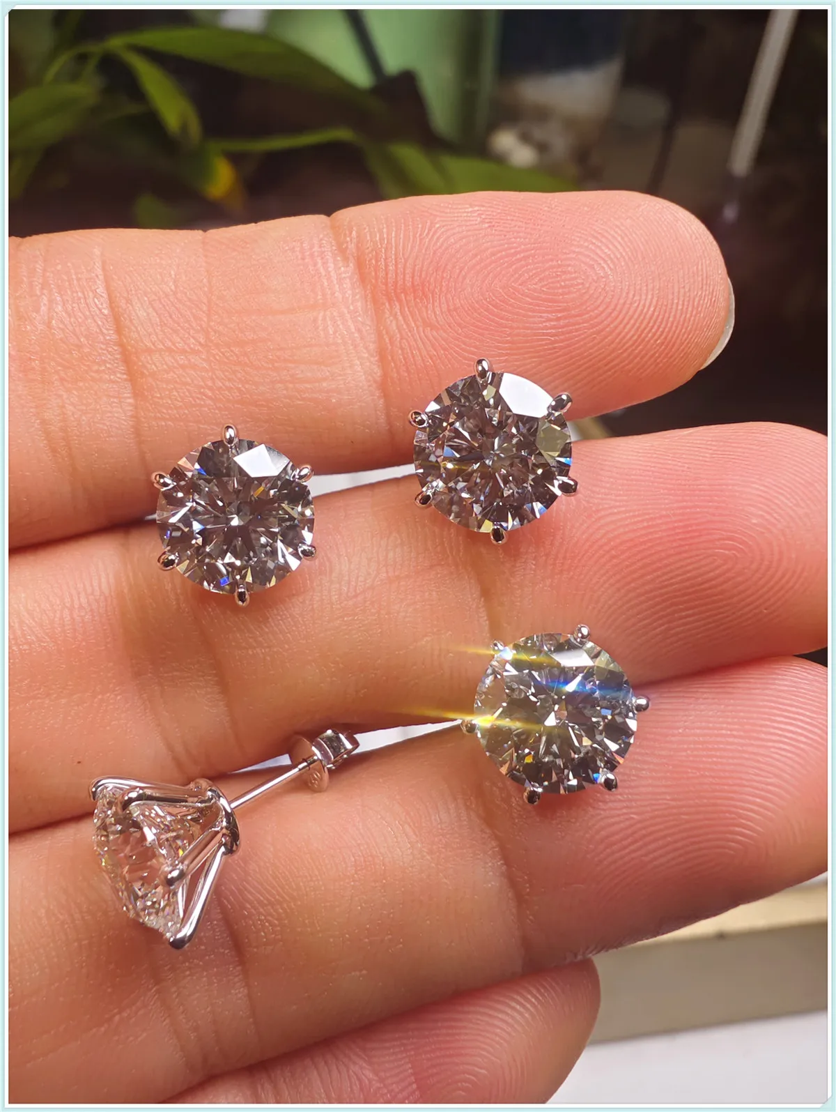 14K Gold Lab-Grown Diamond Round 3CT CVD HPHT 6-Prong Crown Earrings Platinum Jewelry Custom Wholesale
14K Gold Lab-Grown Diamond Round 3CT CVD HPHT 6-Prong Crown Earrings Platinum Jewelry Custom Wholesale