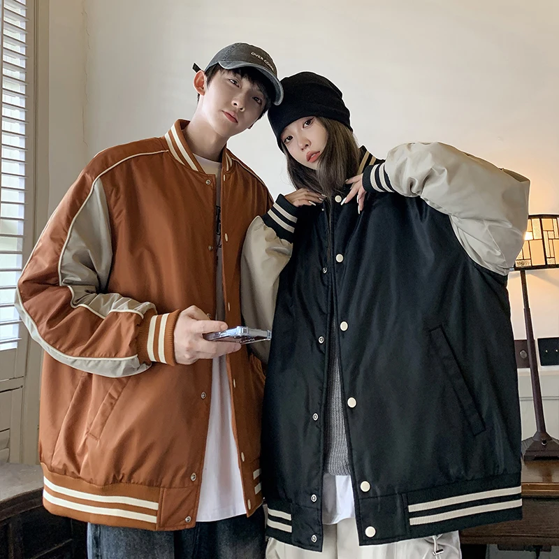 Мужская бейсбольная куртка свободного кроя в уличном стиле, нейтральная, трендовая, осенне-зимняя новинка от бренда HE, из полиэфирного волокна, теплая, утолщенная
Мужская бейсбольная куртка свободного кроя в уличном стиле, нейтральная, трендовая, осенне-зимняя новинка от бренда HE, из полиэфирного волокна, теплая, утолщенная