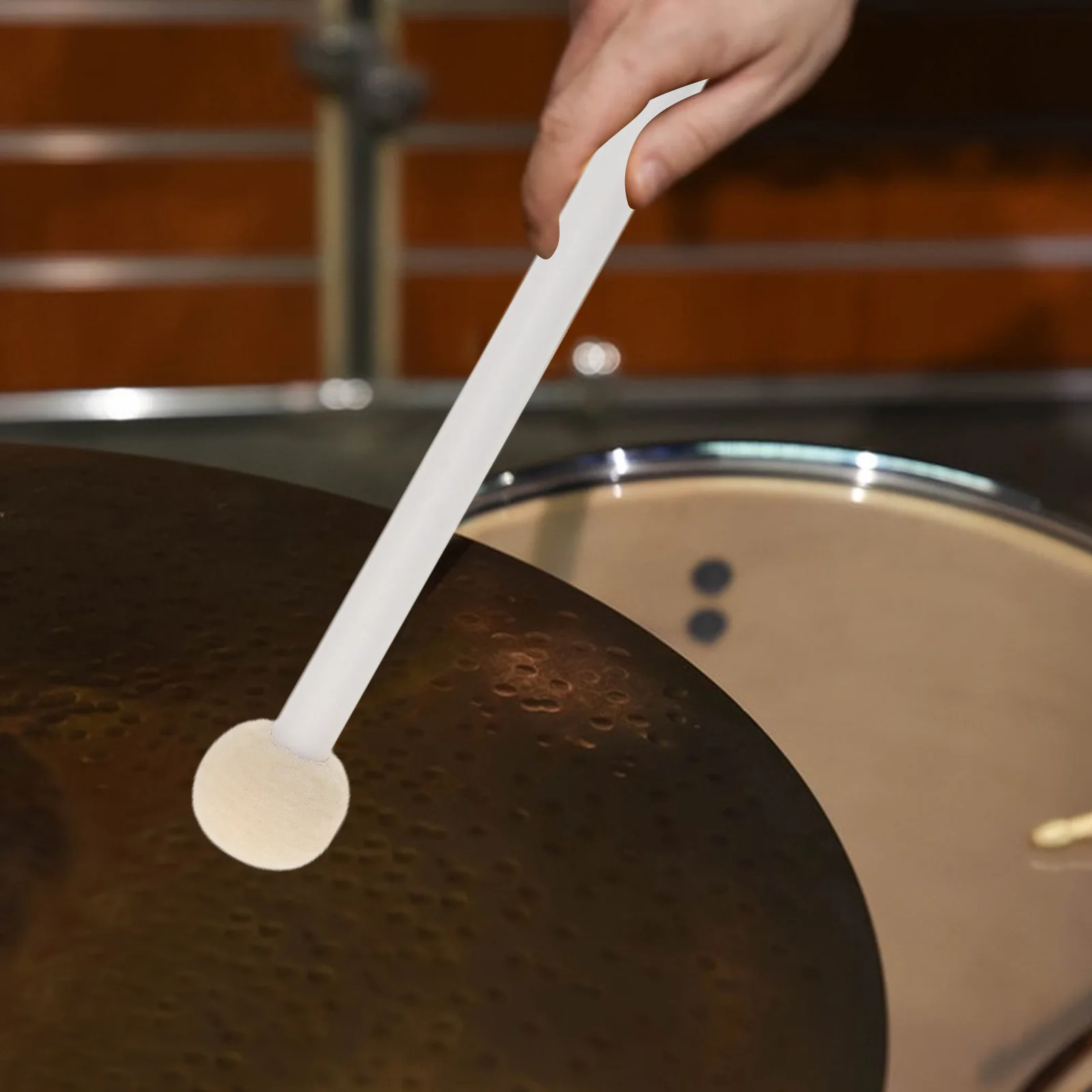 2pcs Timpani Mallets Bass Drum Beaters Heavy Duty Wooden Felt Head Percussion Sticks Non-Slip Grip For Jazz Rock Band Marching
2pcs Timpani Mallets Bass Drum Beaters Heavy Duty Wooden Felt Head Percussion Sticks Non-Slip Grip For Jazz Rock Band Marching