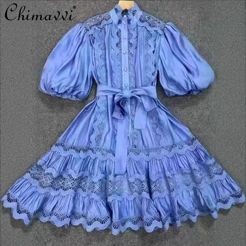 2025 Spring and Summer New Round Neck Single-breasted Bubble Sleeves Retro Lace Hollow Loose Short Dress Casual Dress For Women
2025 Spring and Summer New Round Neck Single-breasted Bubble Sleeves Retro Lace Hollow Loose Short Dress Casual Dress For Women