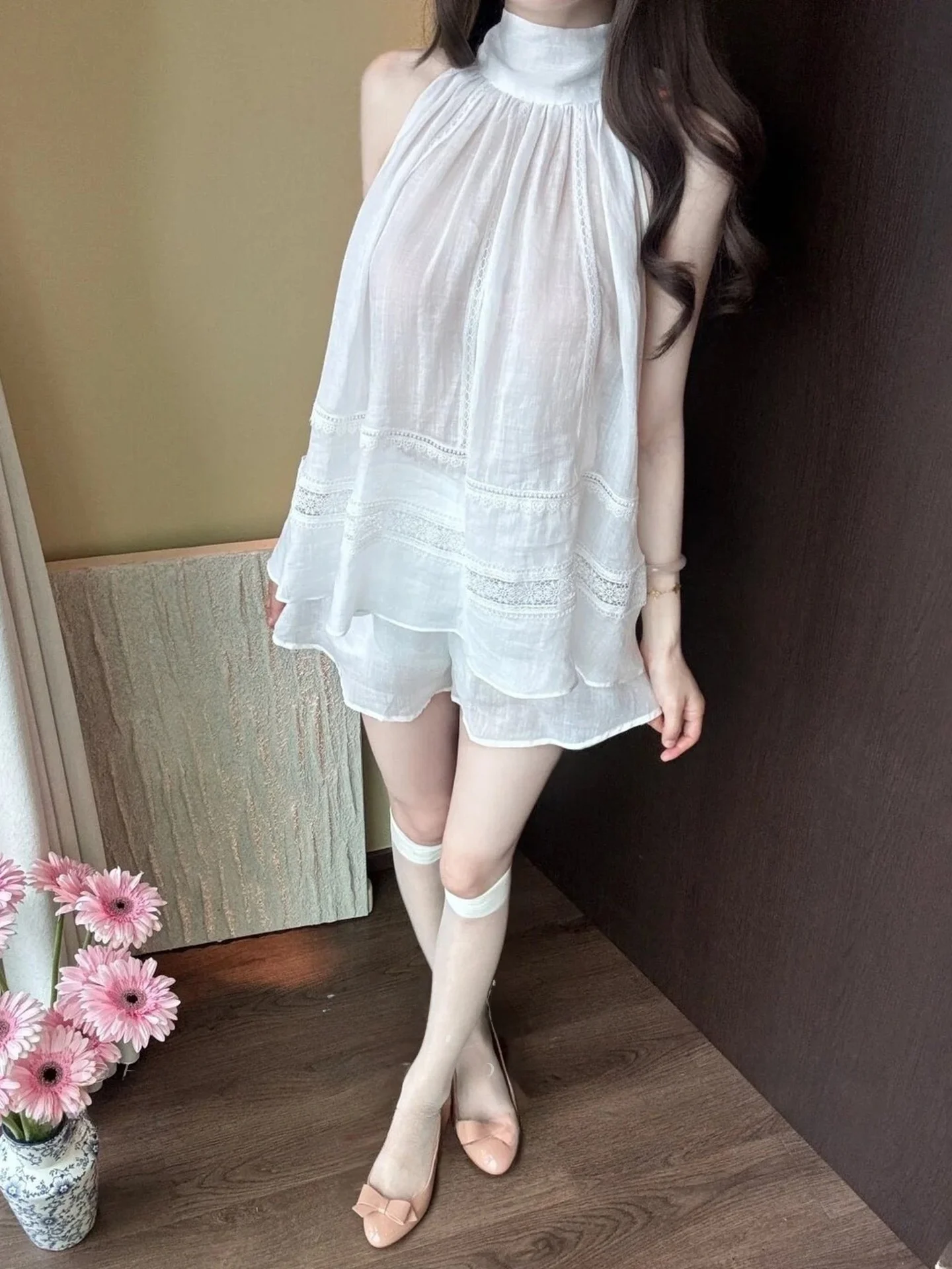Vacation Style Knot Neckline Chiffon Top High Waist Shorts Two Piece Set Women's Fashion Summer Outfit Beautiful Back
Vacation Style Knot Neckline Chiffon Top High Waist Shorts Two Piece Set Women's Fashion Summer Outfit Beautiful Back