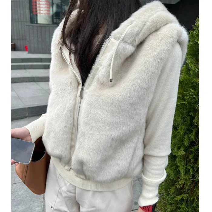 Loose Women's Hooded Jaet Fake Fur Vest Korean Sle Pure Color Polyester Fiber No Sve Long Coat for Middle-Aged Women
Loose Women's Hooded Jaet Fake Fur Vest Korean Sle Pure Color Polyester Fiber No Sve Long Coat for Middle-Aged Women