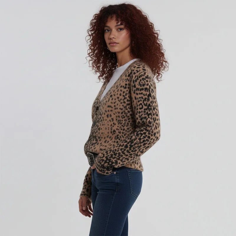 Fall/winter Women's Leopard Print Cardigan Fit V-neck Long Sleeve Sweater With Button Coat Casual Joker Pullover Sweater
Fall/winter Women's Leopard Print Cardigan Fit V-neck Long Sleeve Sweater With Button Coat Casual Joker Pullover Sweater
