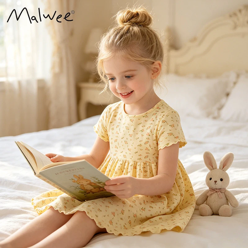 malweeSummer girls' dress, cute dress with round neck and print, soft and skin-friendly for young children
malweeSummer girls' dress, cute dress with round neck and print, soft and skin-friendly for young children