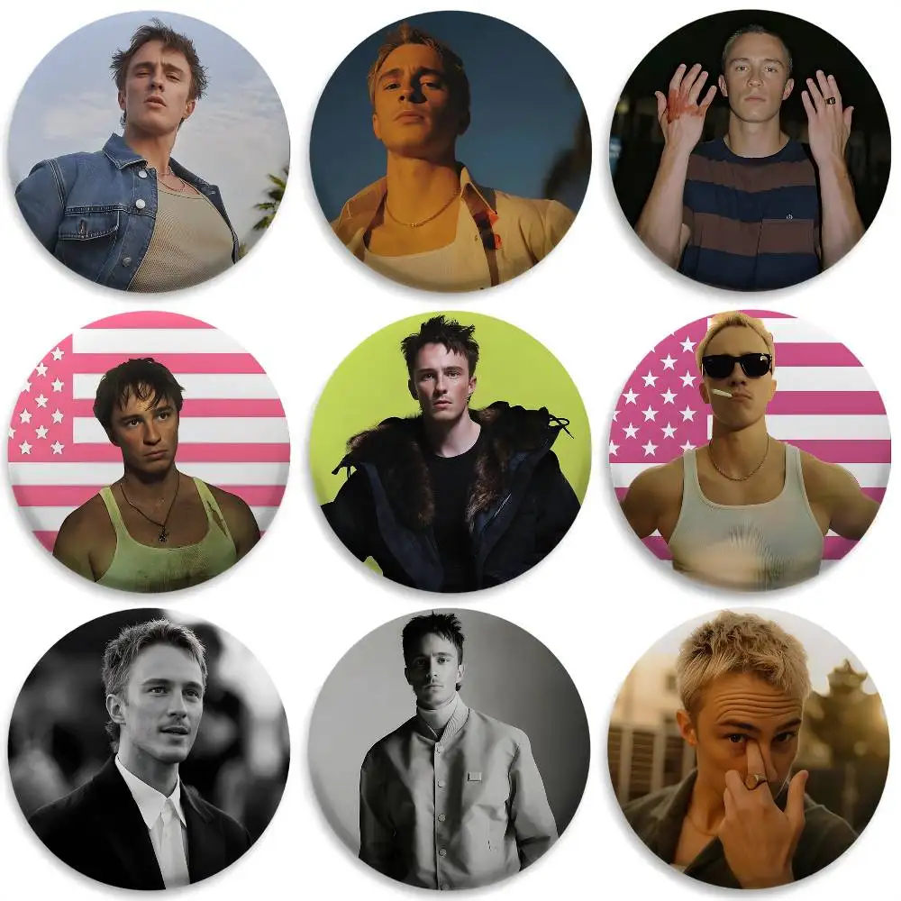 D-Drews Starkey Singer Badges Round Exquisite Badge Brooches Creative Pins For Clothes Hat Backpack Gift Accessories
D-Drews Starkey Singer Badges Round Exquisite Badge Brooches Creative Pins For Clothes Hat Backpack Gift Accessories