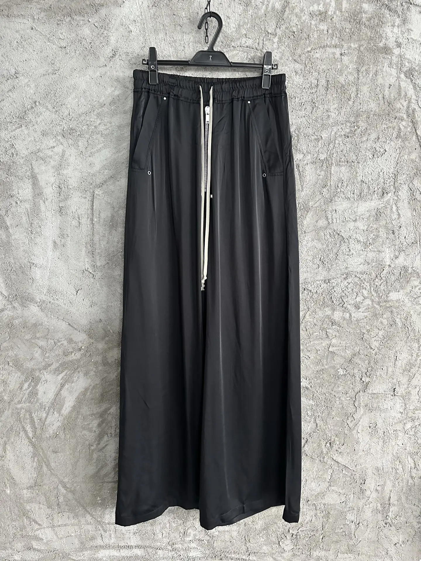Men's Baggy Pants Casual Cargo Loose Gothic Men Trousers Autumn High Street Black Long Pant Size XL
Men's Baggy Pants Casual Cargo Loose Gothic Men Trousers Autumn High Street Black Long Pant Size XL
