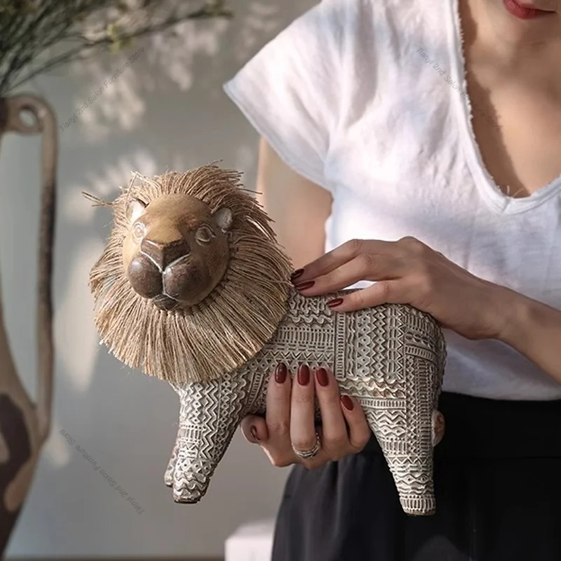 Nordic Style Artistic Lion Mini Figurines Handmade Craft Art Sculpture Bedroom Living Room Home Desk Ornament Gift Idea FYFM
Nordic Style Artistic Lion Mini Figurines Handmade Craft Art Sculpture Bedroom Living Room Home Desk Ornament Gift Idea FYFM