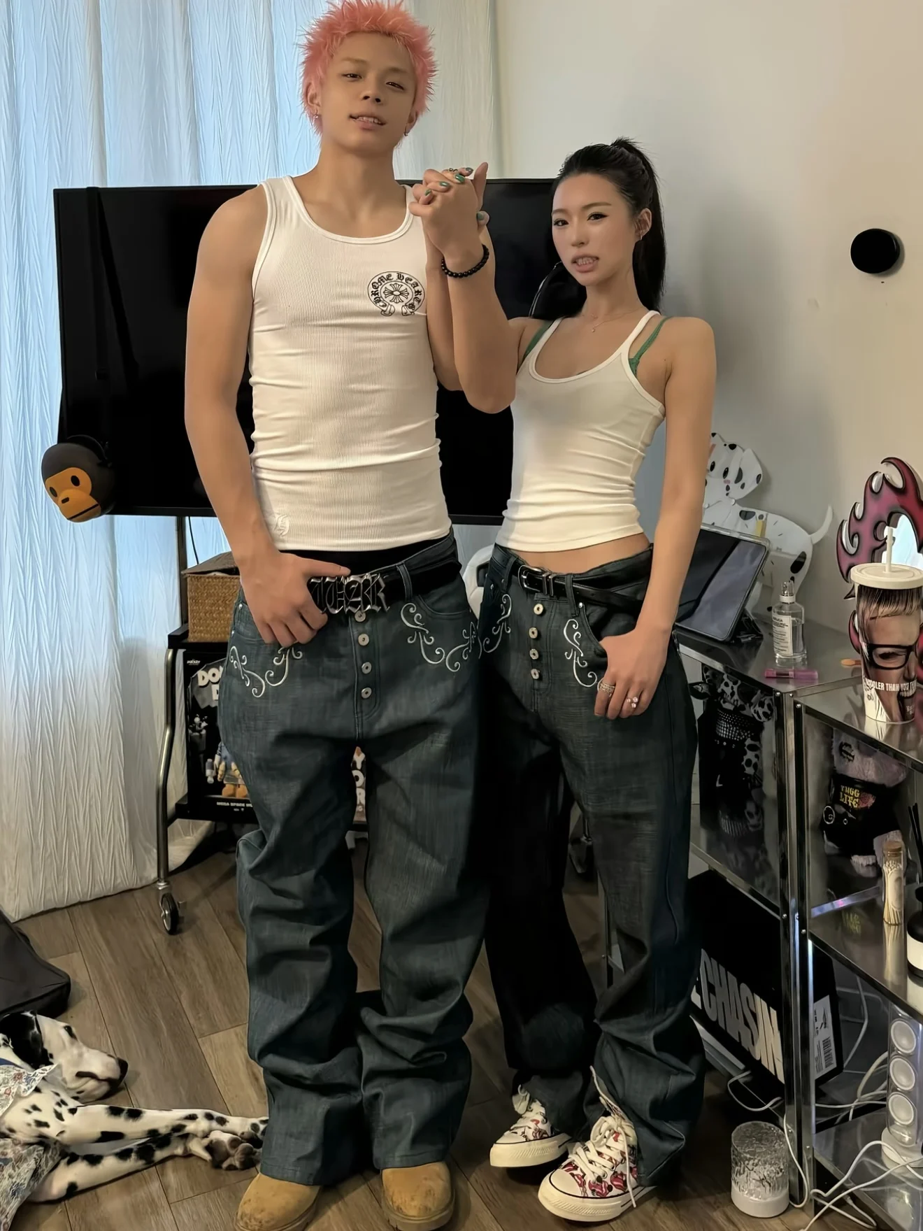 Retro American Buttoned Lake Water Green Embroidered Men's Loose Jeans Original Cow Design Casual Long Pants Couple
Retro American Buttoned Lake Water Green Embroidered Men's Loose Jeans Original Cow Design Casual Long Pants Couple