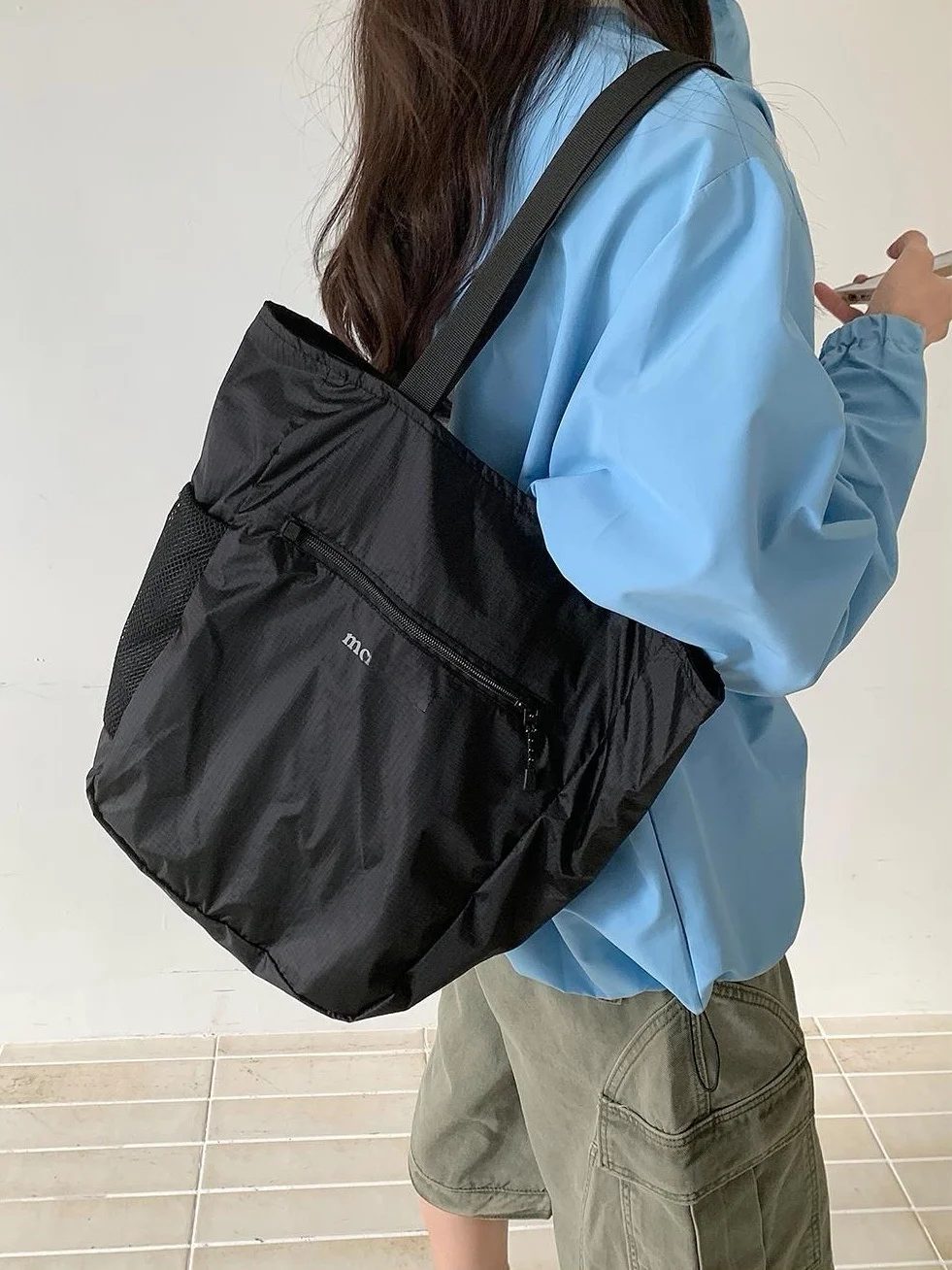 Lightweight Foldable Nylon Travel Bag Women's Shoulder Tote Bag Waterproof Large Capacity Storage Bag Outdoor Journey Bag
Lightweight Foldable Nylon Travel Bag Women's Shoulder Tote Bag Waterproof Large Capacity Storage Bag Outdoor Journey Bag