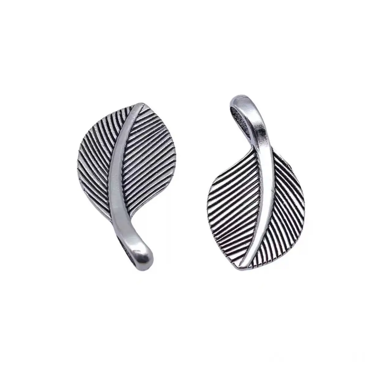 15pcs 25*15mm Zinc alloy metal leaf design pendants for handmade accessories HW3227
15pcs 25*15mm Zinc alloy metal leaf design pendants for handmade accessories HW3227