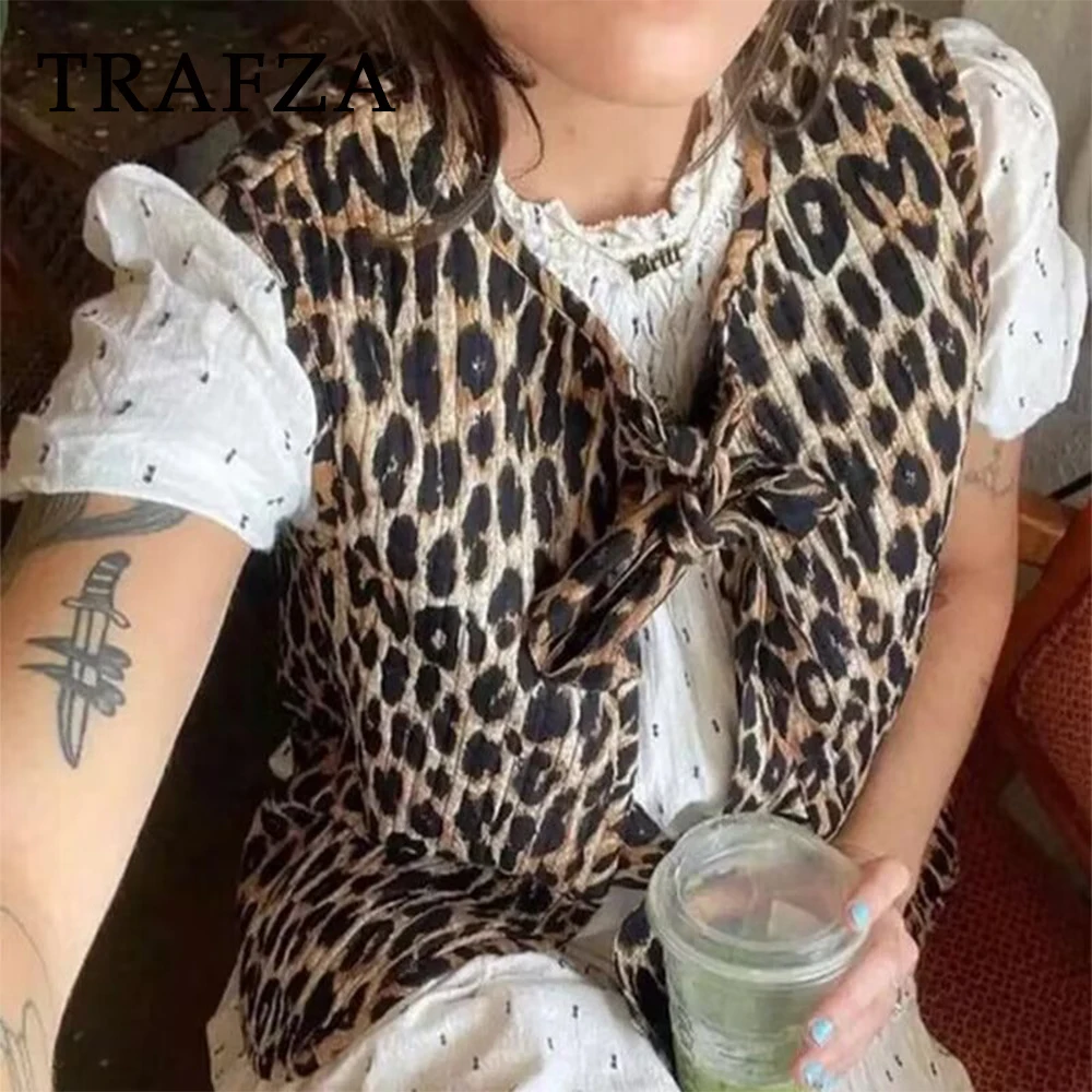 TRAFZA Chic Woman Leopard Spring Vintage Waistcoats Lace-up Fashion 2025 Streetwear Elegant High Street Vintage Tank Outwears
TRAFZA Chic Woman Leopard Spring Vintage Waistcoats Lace-up Fashion 2025 Streetwear Elegant High Street Vintage Tank Outwears