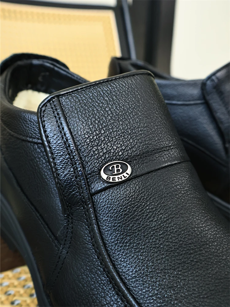 Warmth Casual Calfskin Men's Slip-On Shoes Fashionable Leather Boots Autumn Winter round Toe Daily Wear Mixed Material
Warmth Casual Calfskin Men's Slip-On Shoes Fashionable Leather Boots Autumn Winter round Toe Daily Wear Mixed Material