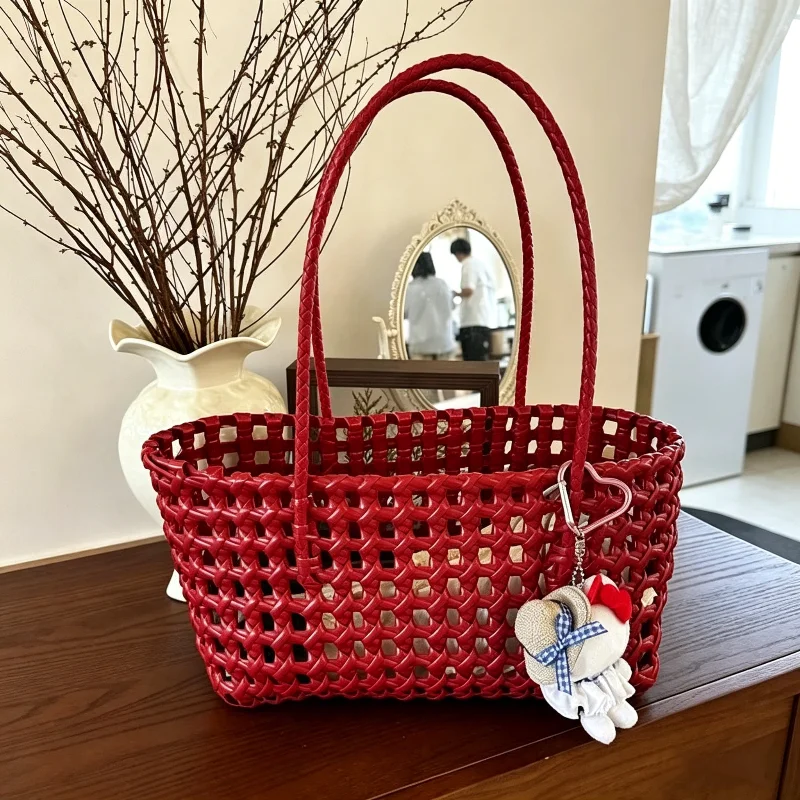 French Hollowed Hand Woven Shoulder Bag Elegant Casual Drawstring Large Capacity Handbag Breathable Inner Bag Vegetable Basket
French Hollowed Hand Woven Shoulder Bag Elegant Casual Drawstring Large Capacity Handbag Breathable Inner Bag Vegetable Basket