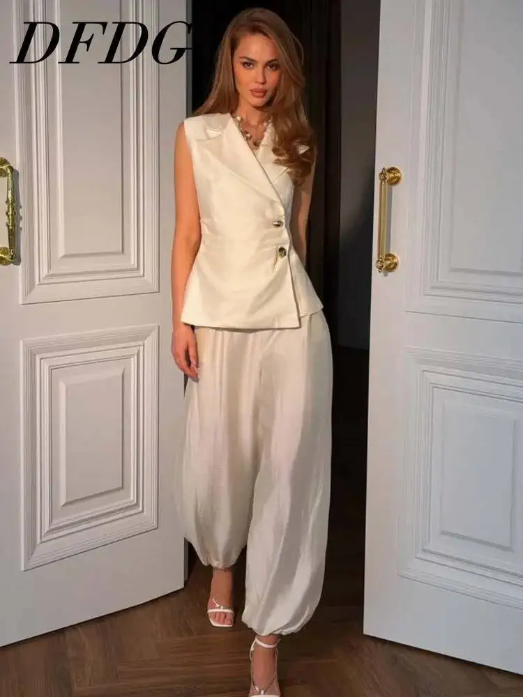 DFDG Women 2026 Summer Two Piece Sleeveless Blazer Vest Double Breasted High Waist Lantern Pants Elegant Office Casual Set
DFDG Women 2026 Summer Two Piece Sleeveless Blazer Vest Double Breasted High Waist Lantern Pants Elegant Office Casual Set