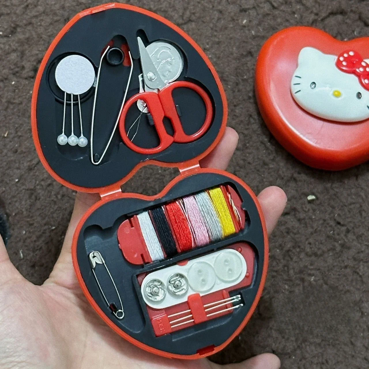 Hello Kitty Sewing Kit Practical Set of Household Portable Sewing Kit Multi Functional Sewing Tools for Student Dormitories New
Hello Kitty Sewing Kit Practical Set of Household Portable Sewing Kit Multi Functional Sewing Tools for Student Dormitories New