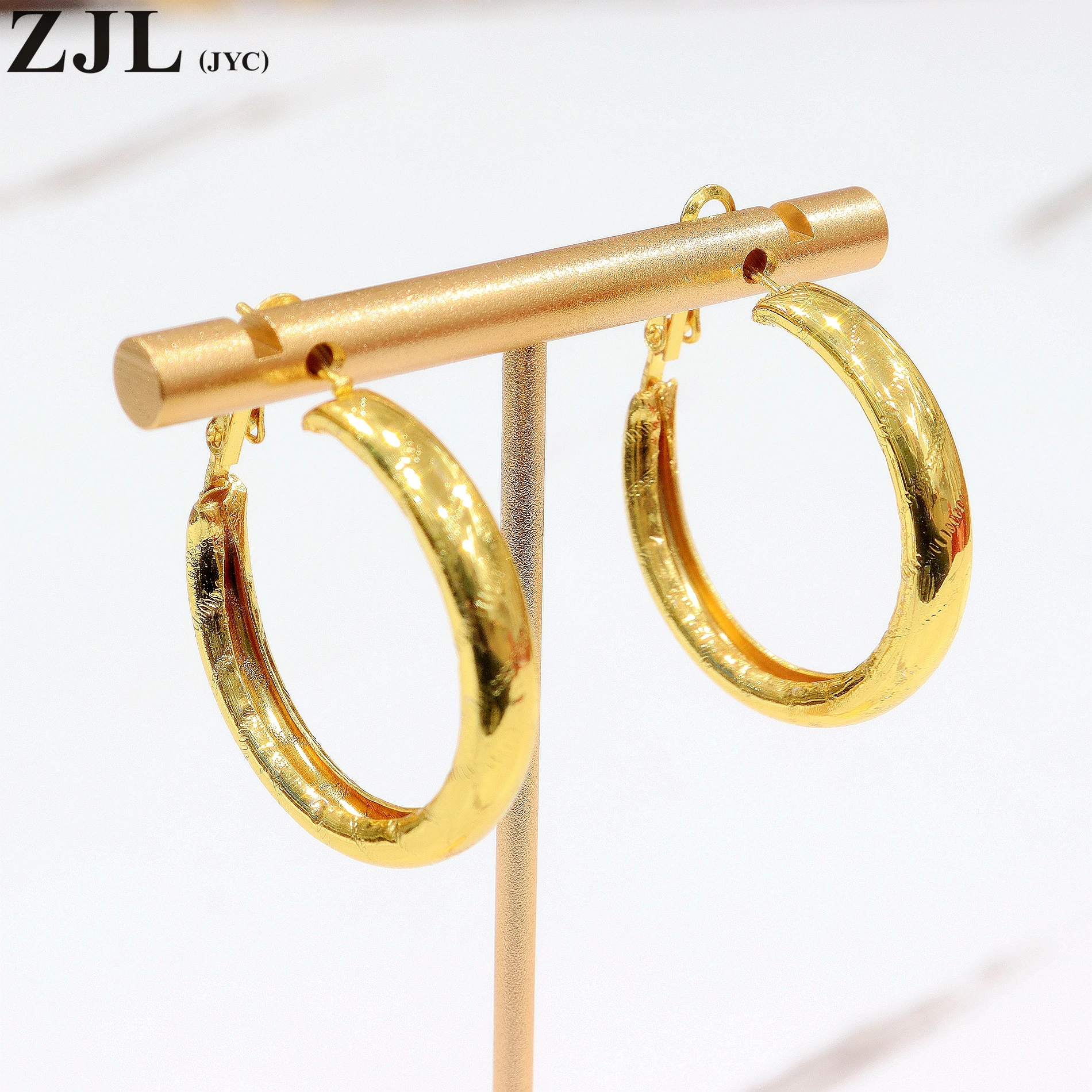 Exaggerate Big Smooth Circle Hoop Earrings Simple Party Round Loop Bijoux for Women Jewelry
Exaggerate Big Smooth Circle Hoop Earrings Simple Party Round Loop Bijoux for Women Jewelry